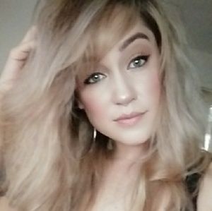 Meet your Posher, Ali